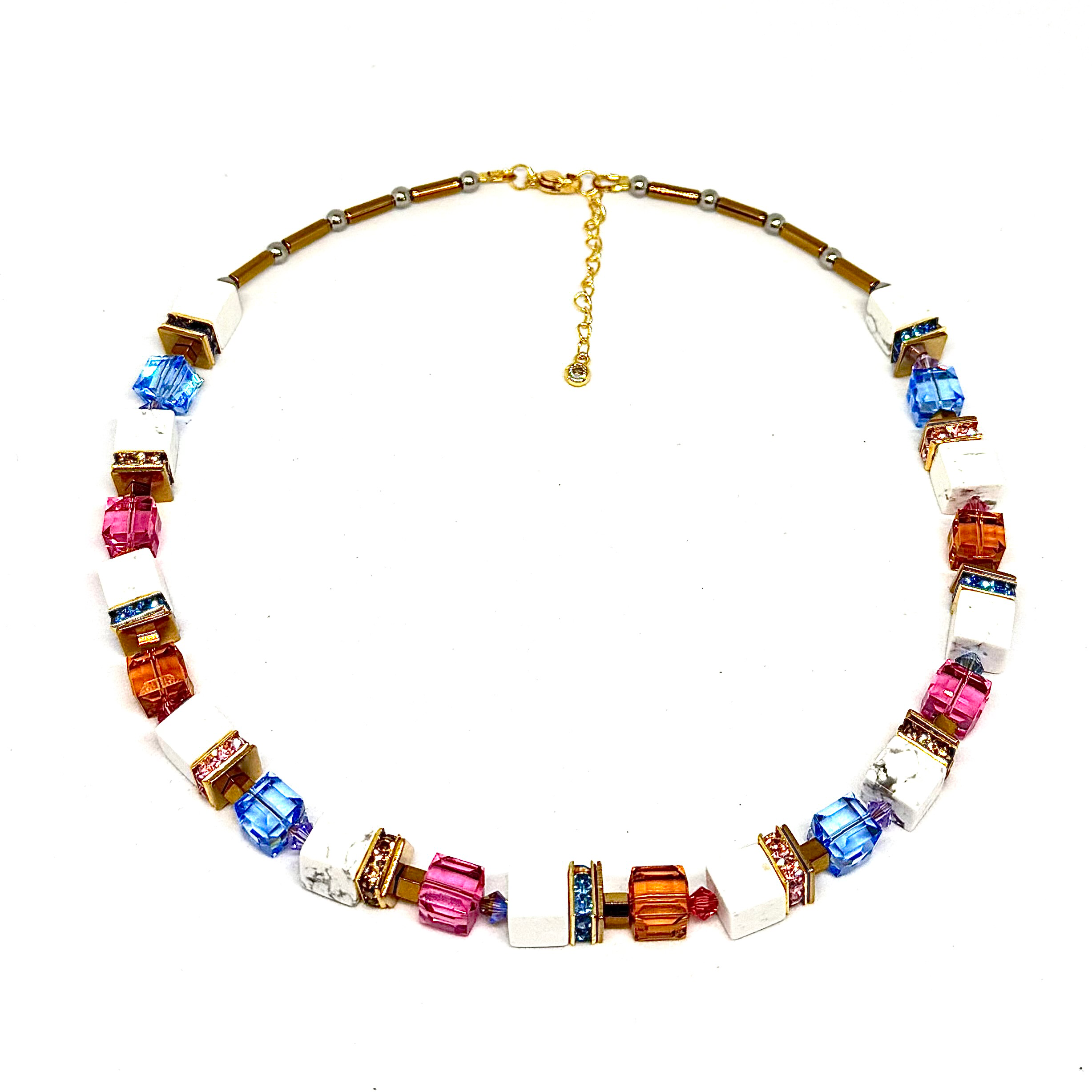 Howlite, blue,pink - Gold